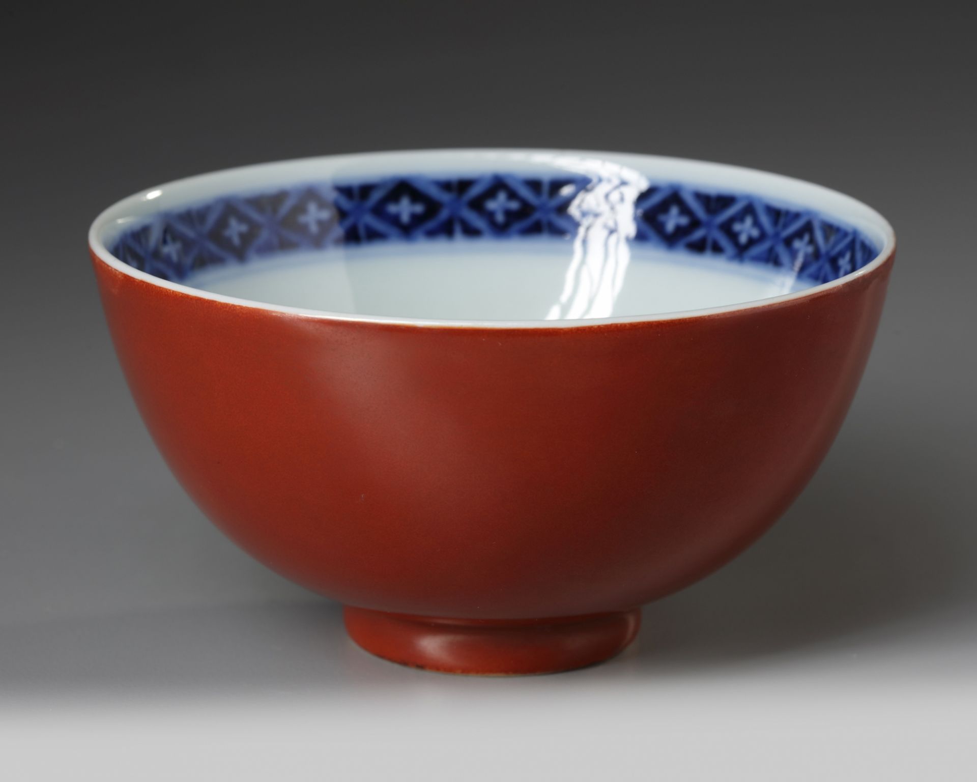 A Chinese coral-red-ground blue and white bowl - Image 3 of 5