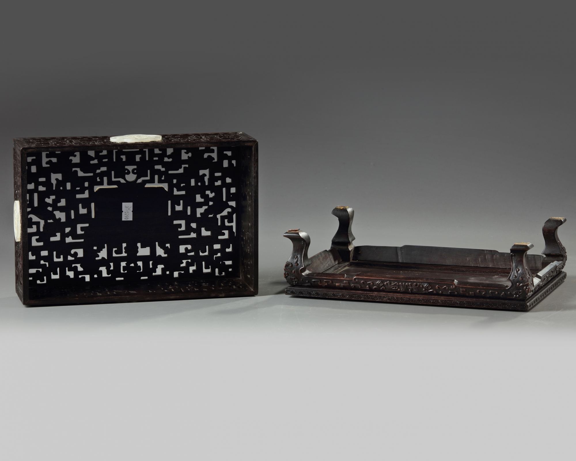 A Chinese white jade-inlaid carved box and cover - Image 3 of 4