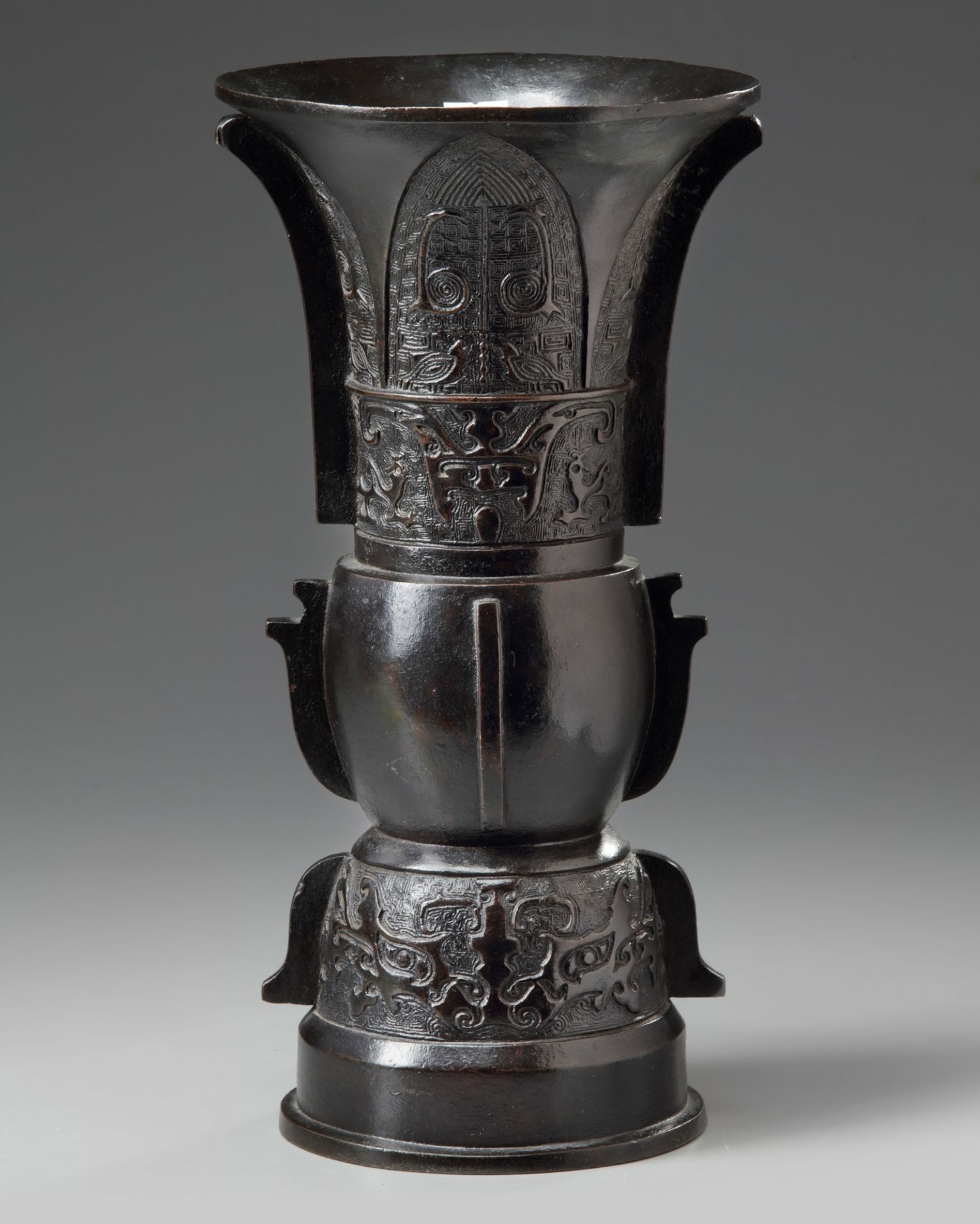 A Chinese bronze 'archaic' beaker vase, gu - Image 2 of 5