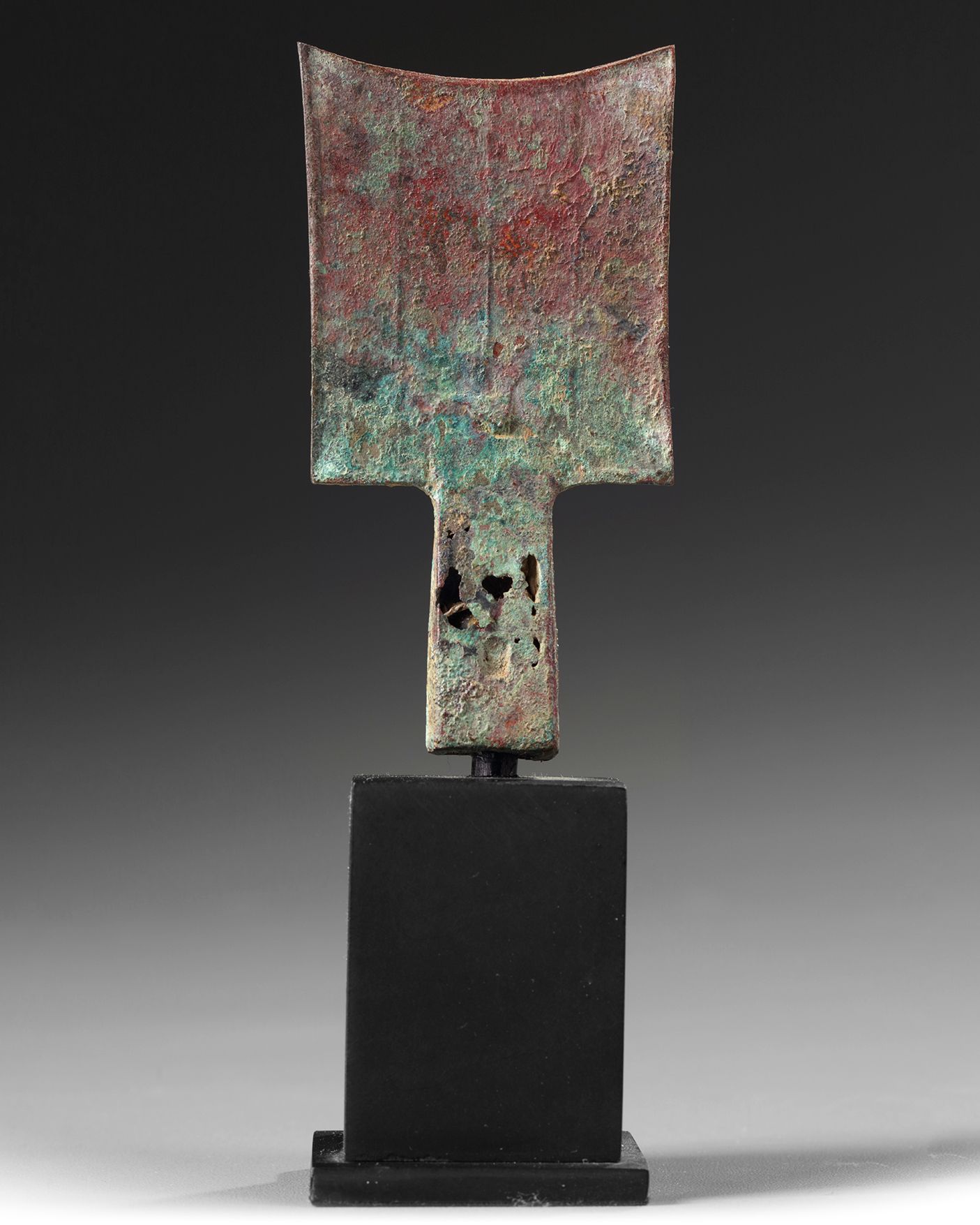 A Chinese bronze spade shaped carriage ornament - Image 2 of 3