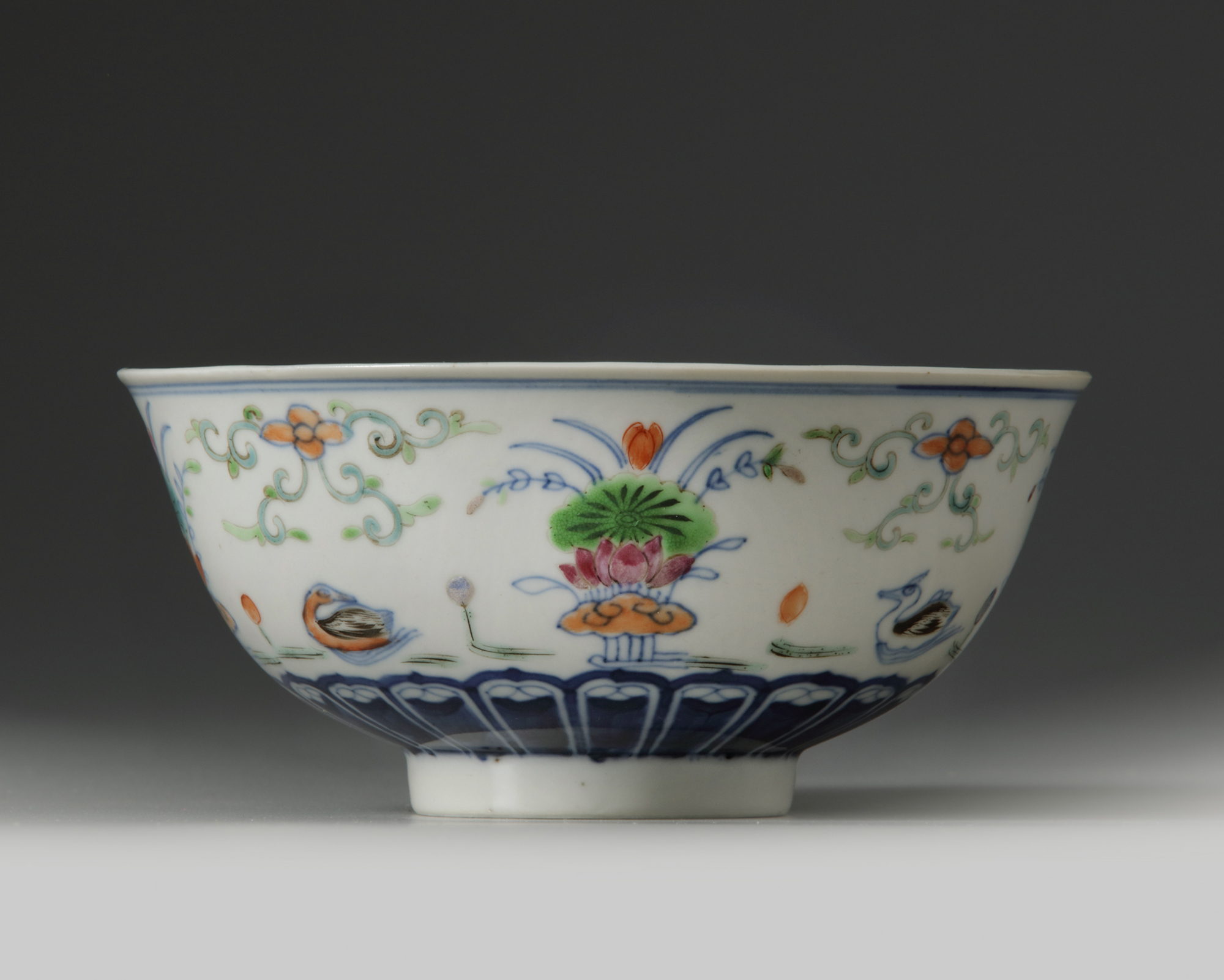 A Chinese doucai 'mandarin ducks' bowl - Image 2 of 5