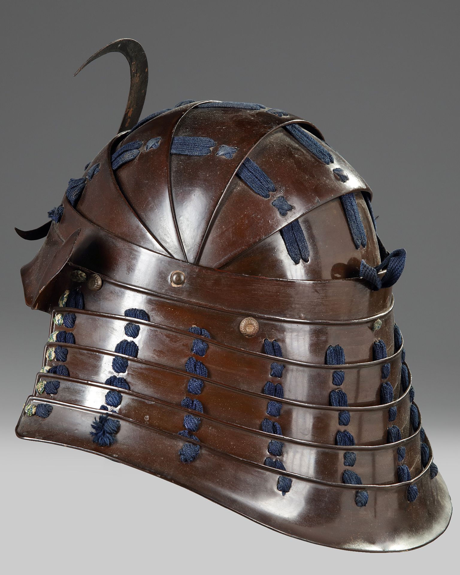 A rare Japanese Samurai helmet (kabuto) - Bild 2 aus 2