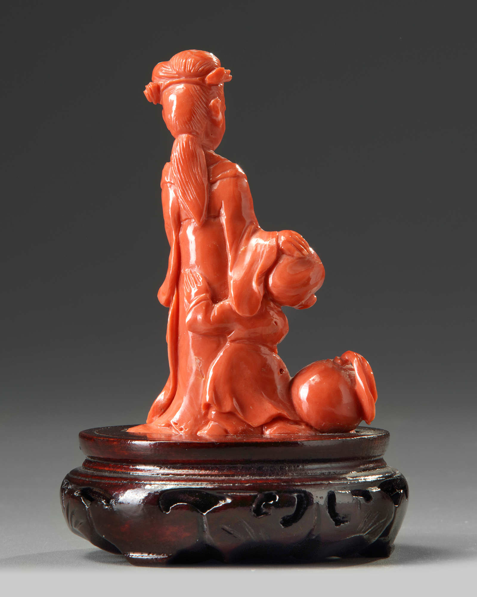 A small Chinese red coral carving of a lady and boy - Image 2 of 2