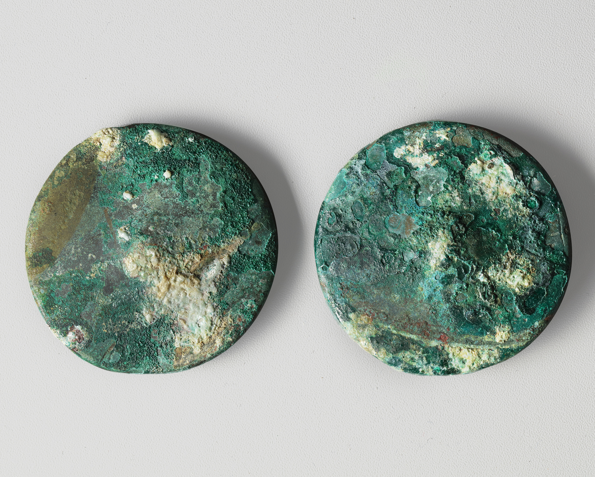 Two Chinese bronze harness buttons - Image 2 of 2