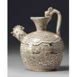 A Chinese marbled chicken head ewer