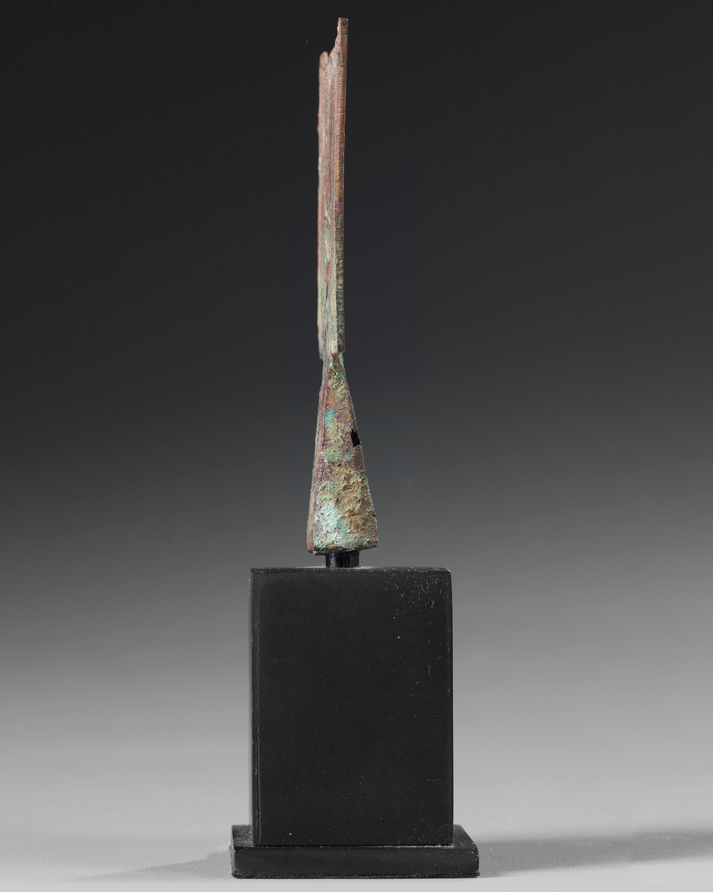 A Chinese bronze spade shaped carriage ornament - Image 3 of 3