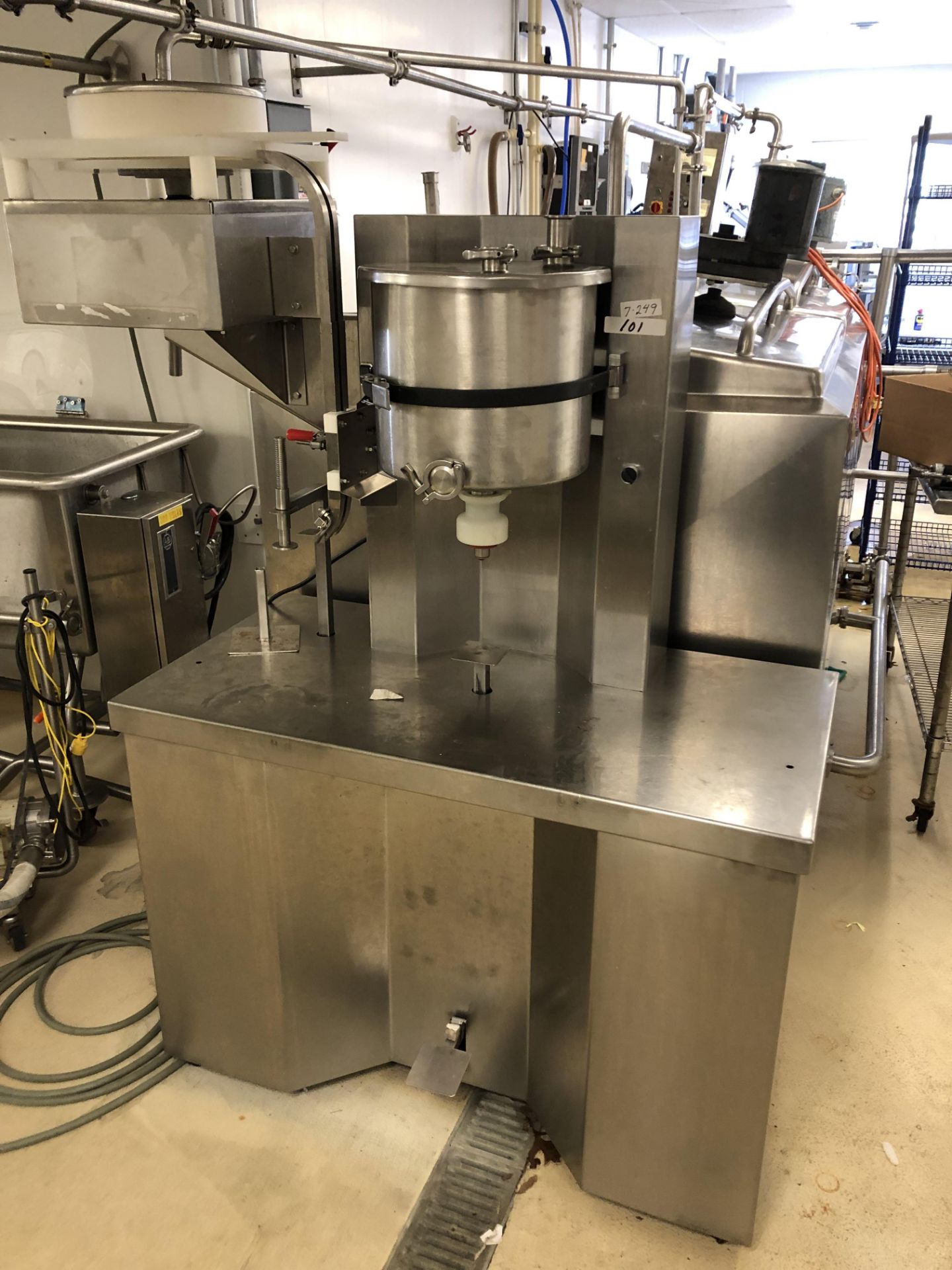 Carriage Machine milk bottler c