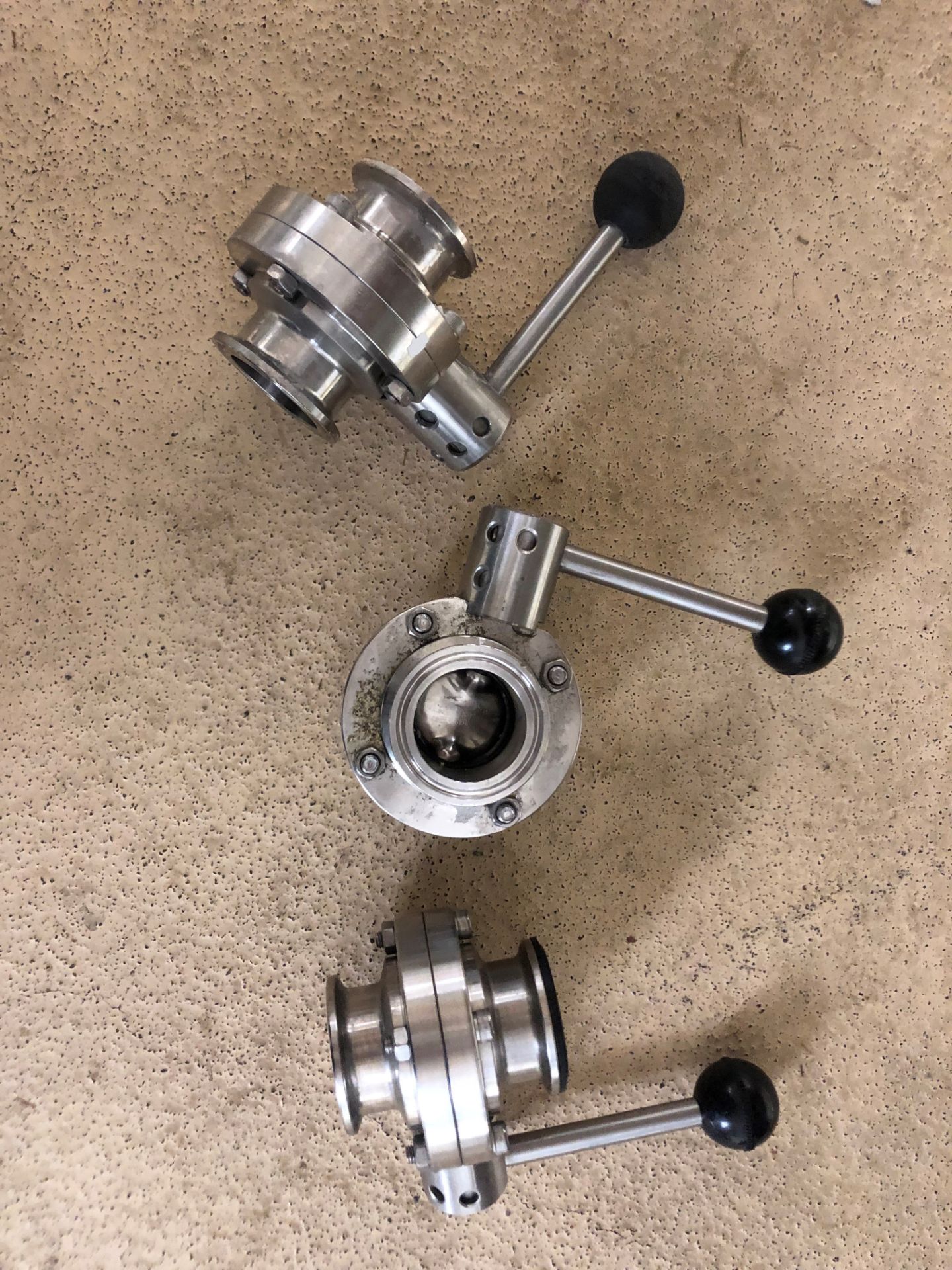 1 1/2" 2 way valve (ball handle) 3 times your bid