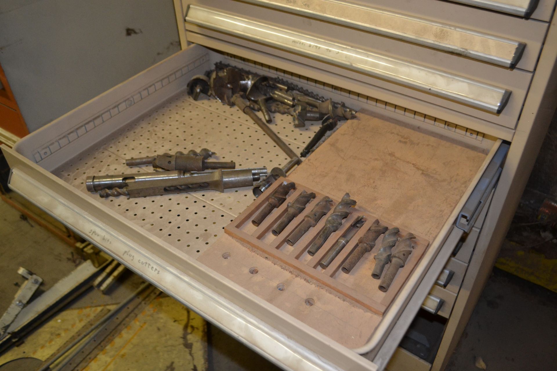 Kennedy drawer cabinet w/ contents(wood drill bits) - Bild 2 aus 9