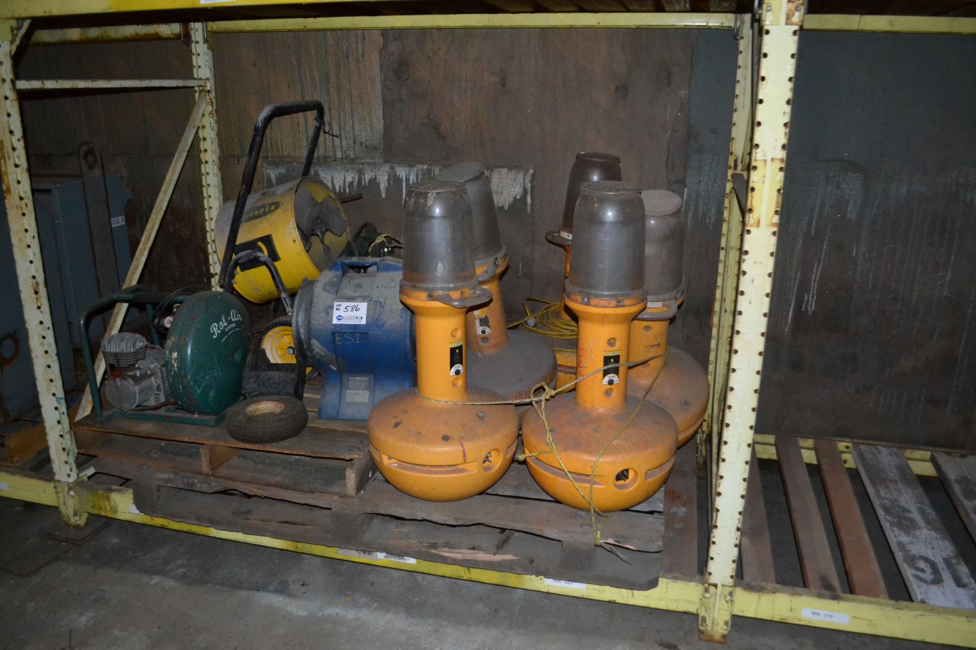 pallet w/ heater, compressor and fan