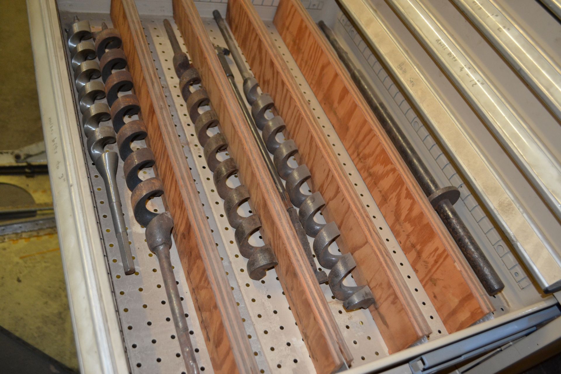 Kennedy drawer cabinet w/ contents(wood drill bits) - Bild 3 aus 9