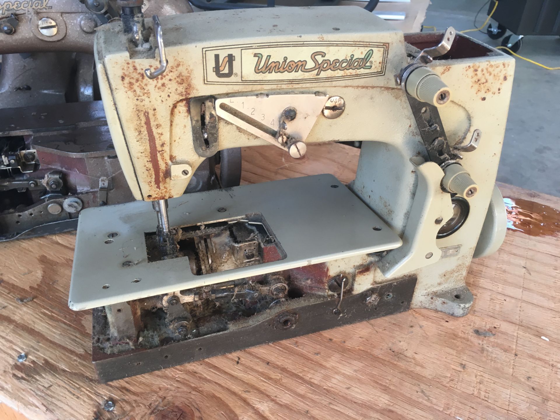 (3) Union Station Sewing Machines (not known if operational) - Image 2 of 4