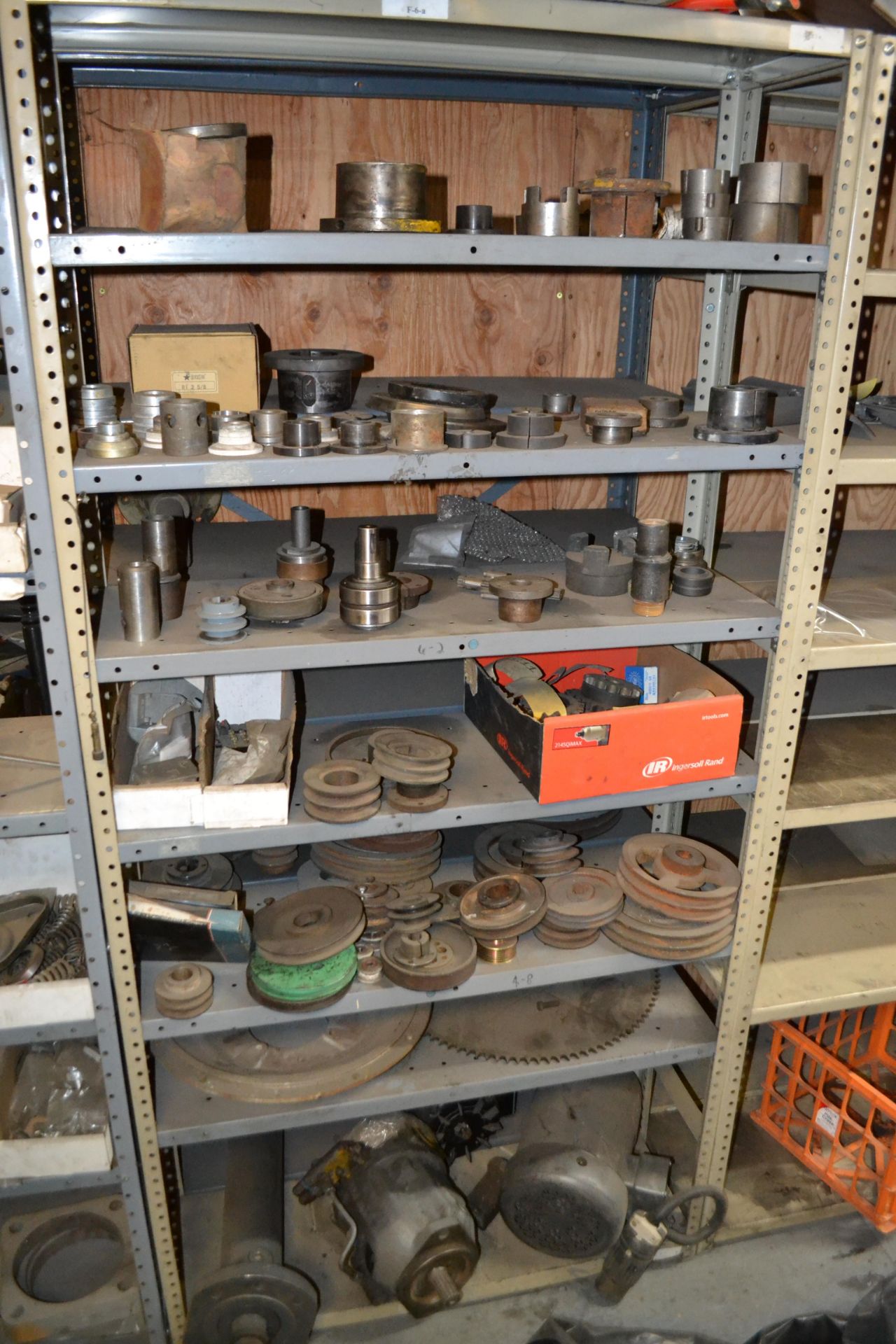 (11) Shelves assorted remote parts, pulleys, fittings and transmission parts - Image 3 of 4