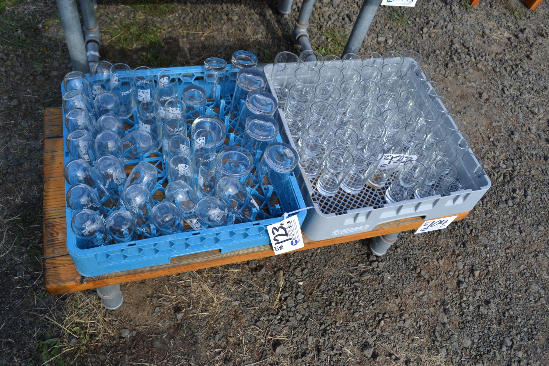 (2) Dishwasher trays with assorted glassware