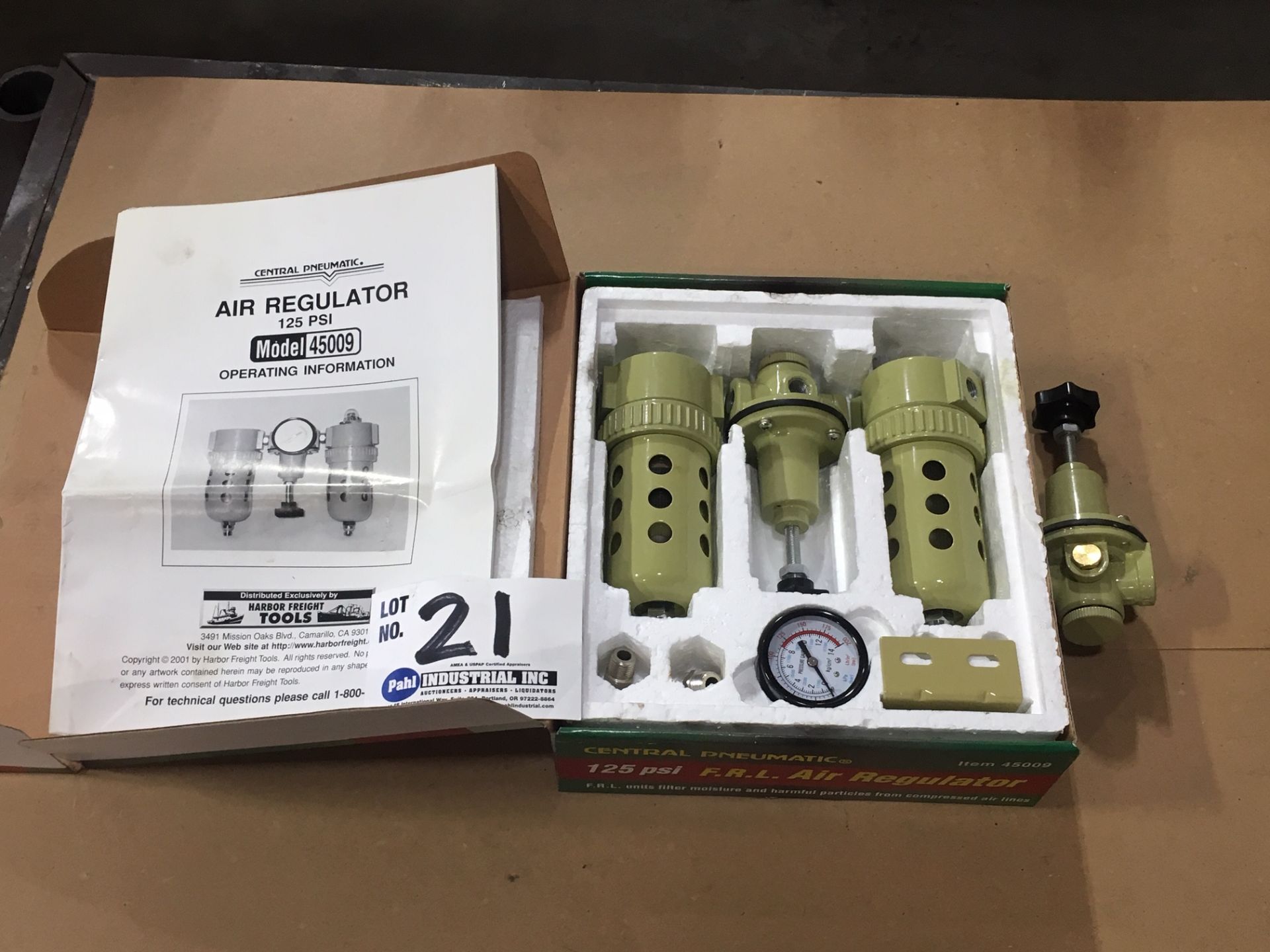 Central Pneumatic 45009 Air Regulator 125PSI New in Box c/w extra regulator unit