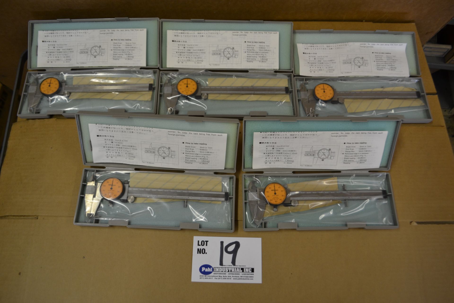 Box of (5) Mitutoyo 6" Dial Calipers New In Box Model 505-637-50