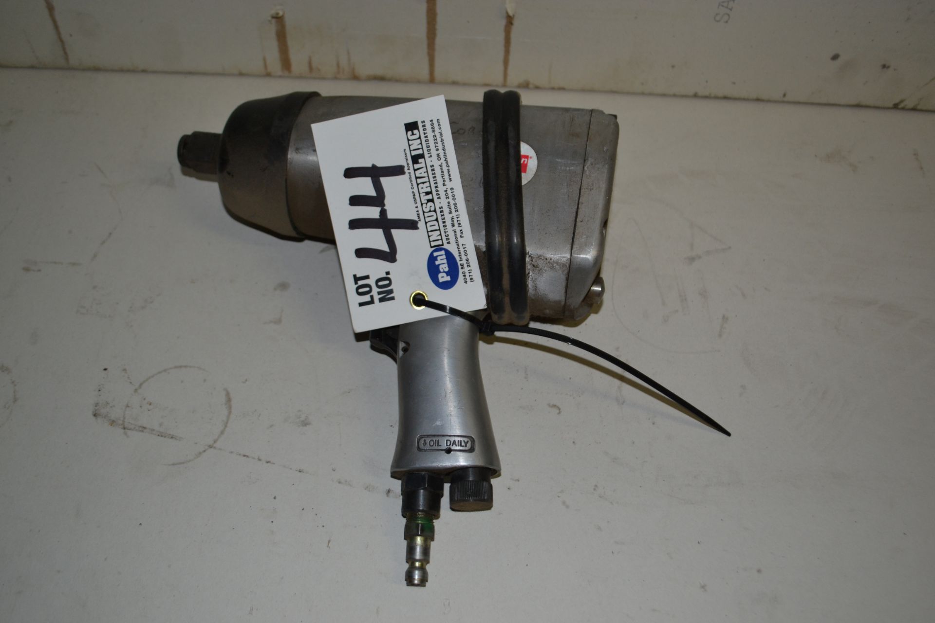 Dayton 6JT90 3/4" Pneumatic Impact Wrench