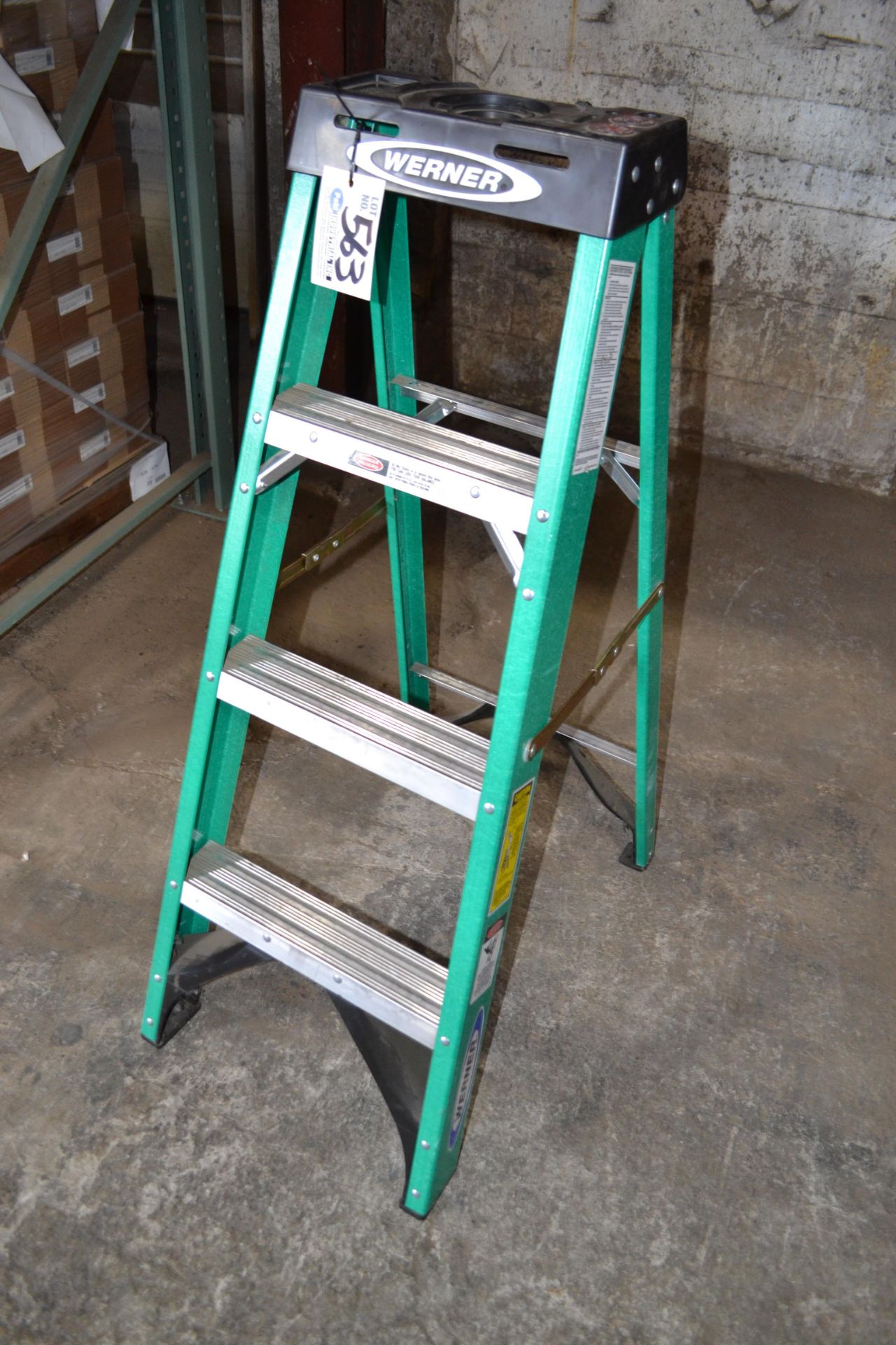 Werner 4' Fiberglass Step Ladder