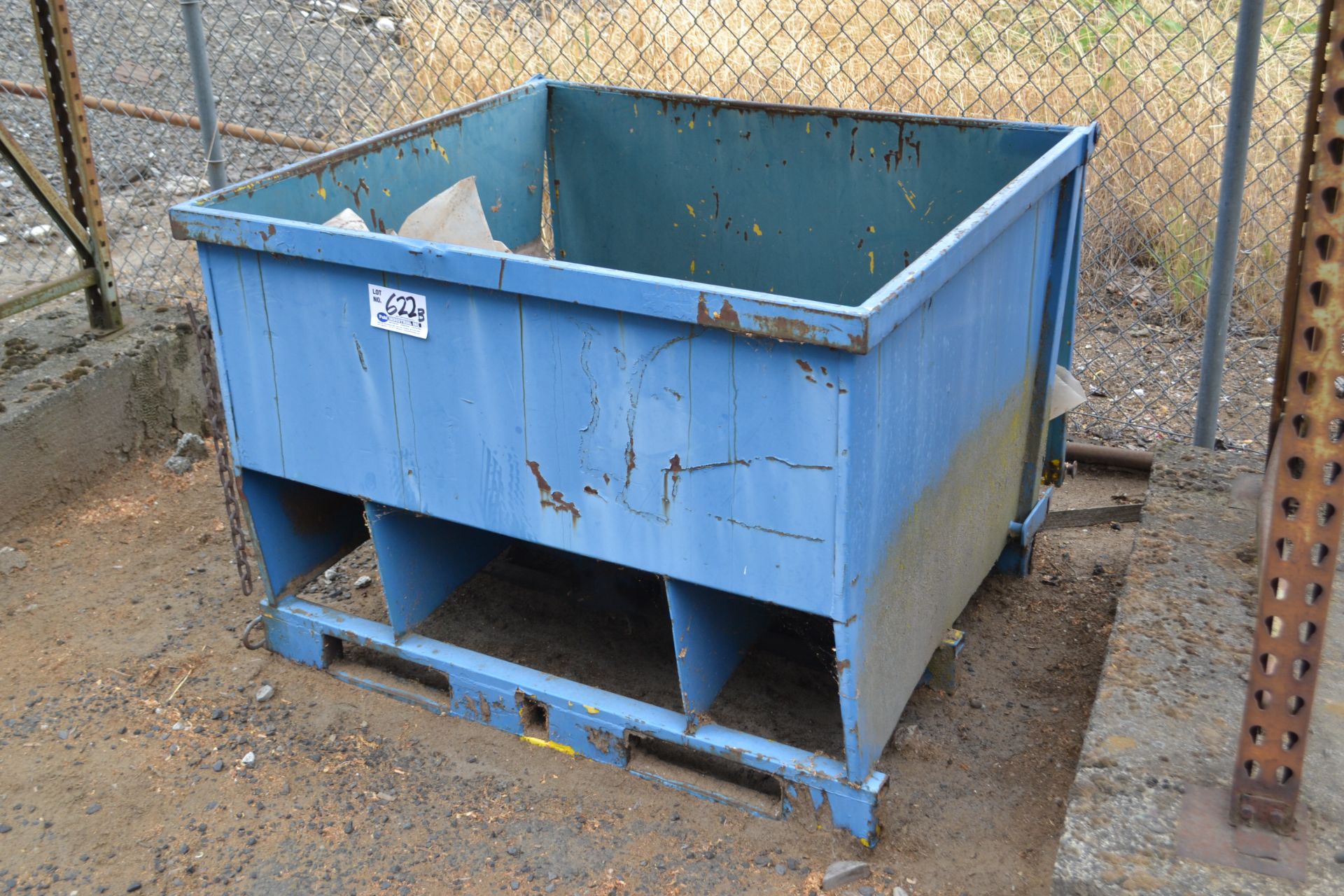 1.5 Yard Bottom Lift Gate Bin