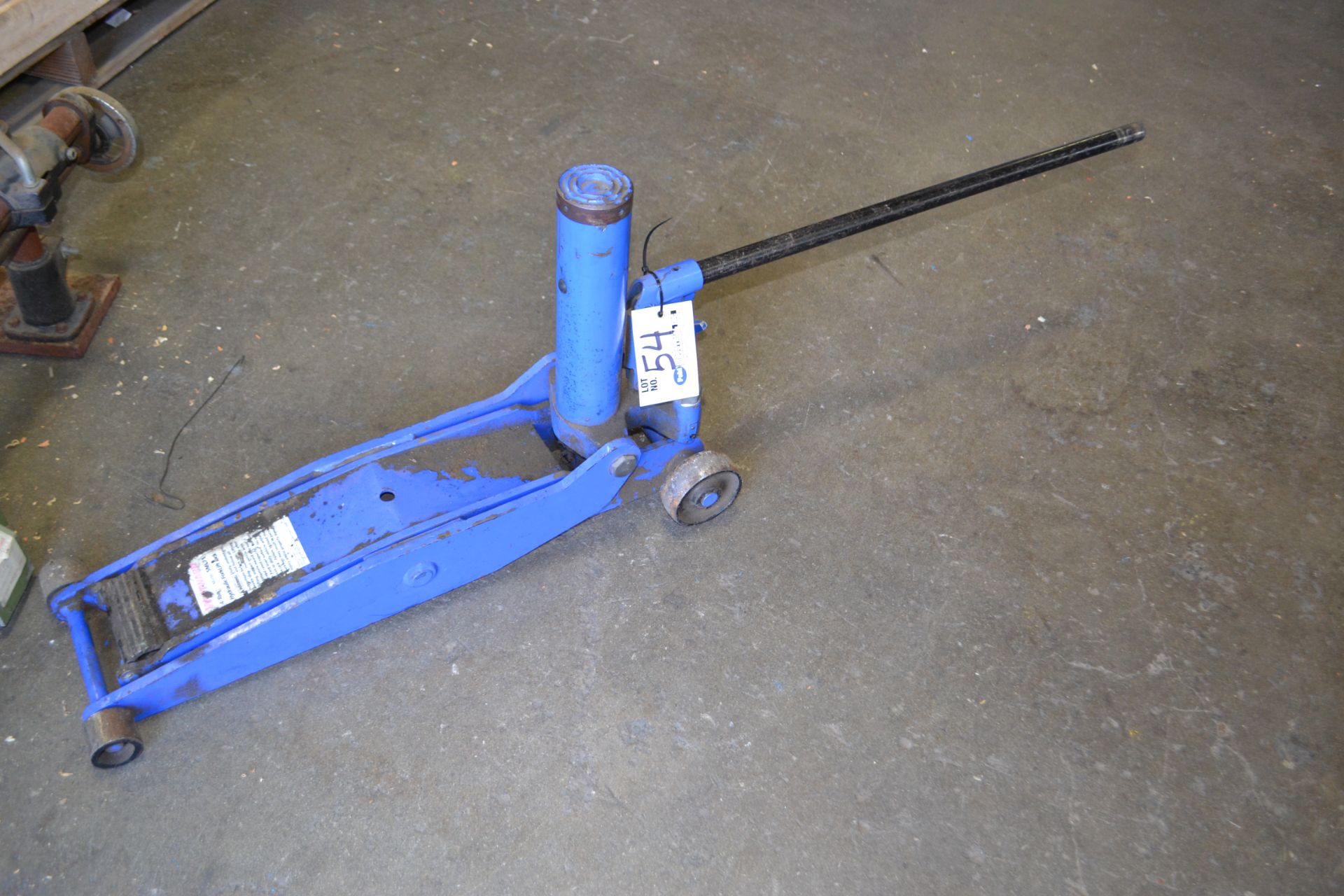 Westward 4-Ton Hydraulic Floor Jack