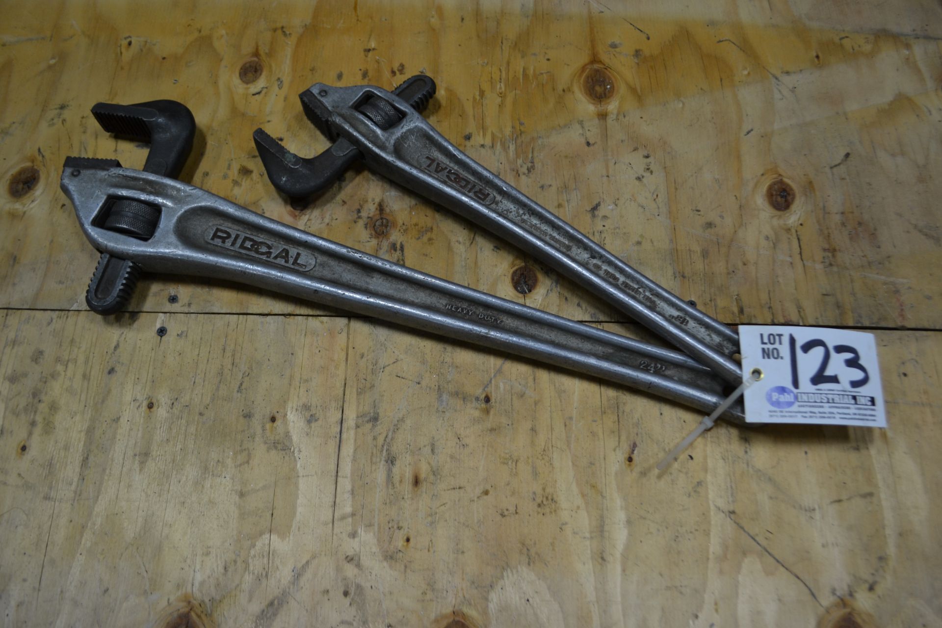 Ridgal 24" and 18" Pipe Wrenches
