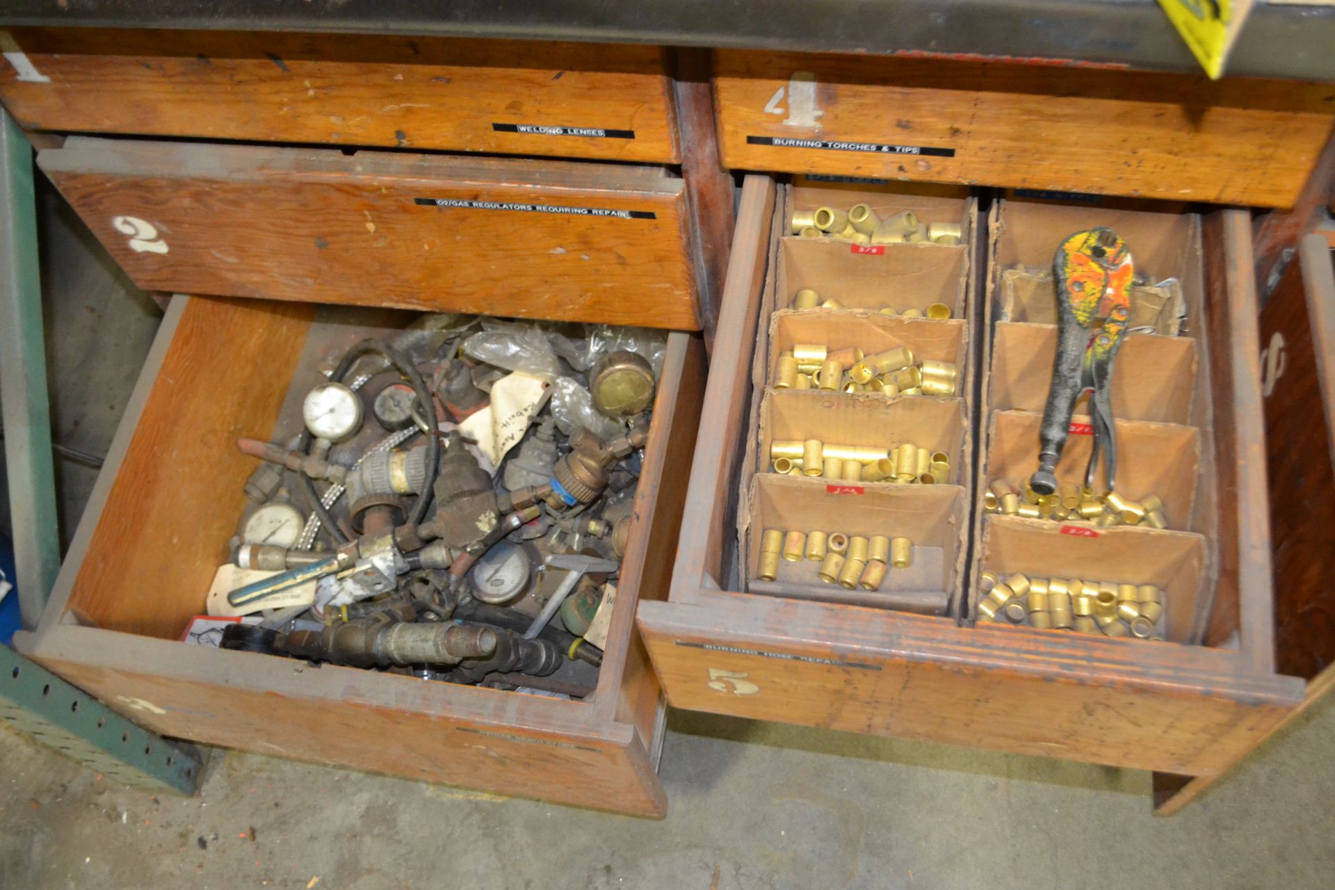 9' x 32" Steel Top work bench with contents in drawers (grinding wheels, files, fittings, gauges) - Image 2 of 4