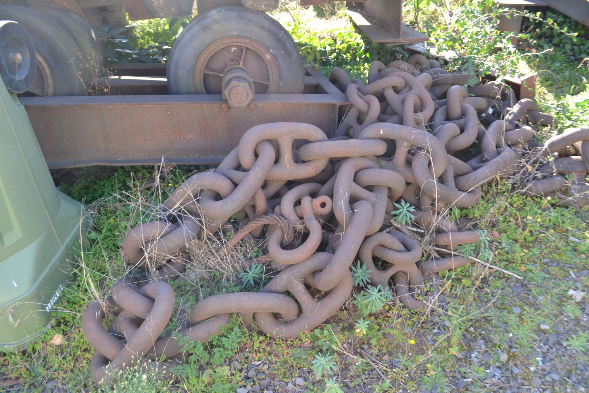 Stud Link Chain Along Side of Container 3/4" - 4" - Image 2 of 3