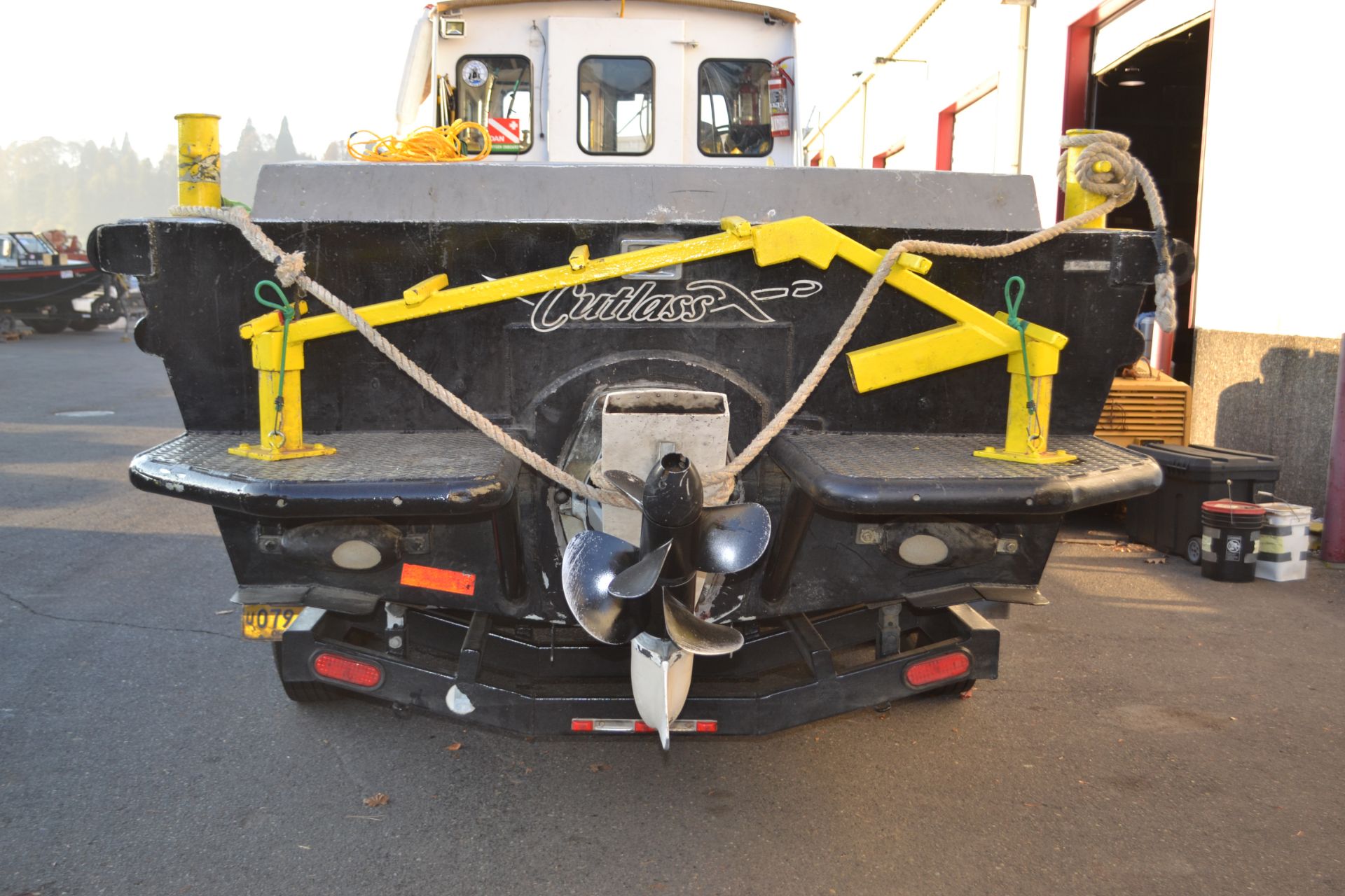 Monarch 30’ Aluminum hull dive boat p/w Chev 350 with Volvo Penta 280 leg “Cutlass” - Image 3 of 7