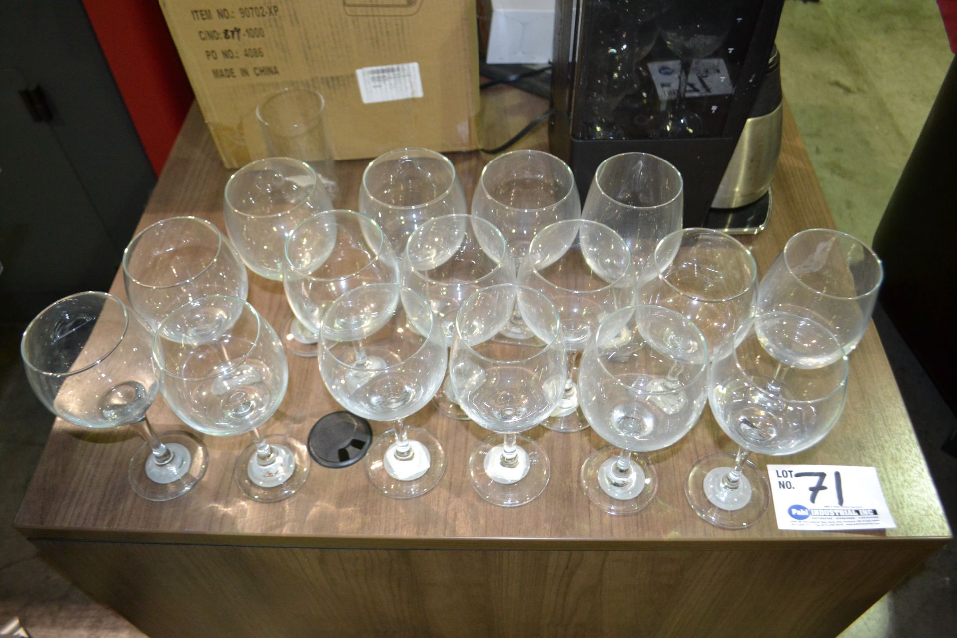 Set of 16 Wine Glasses