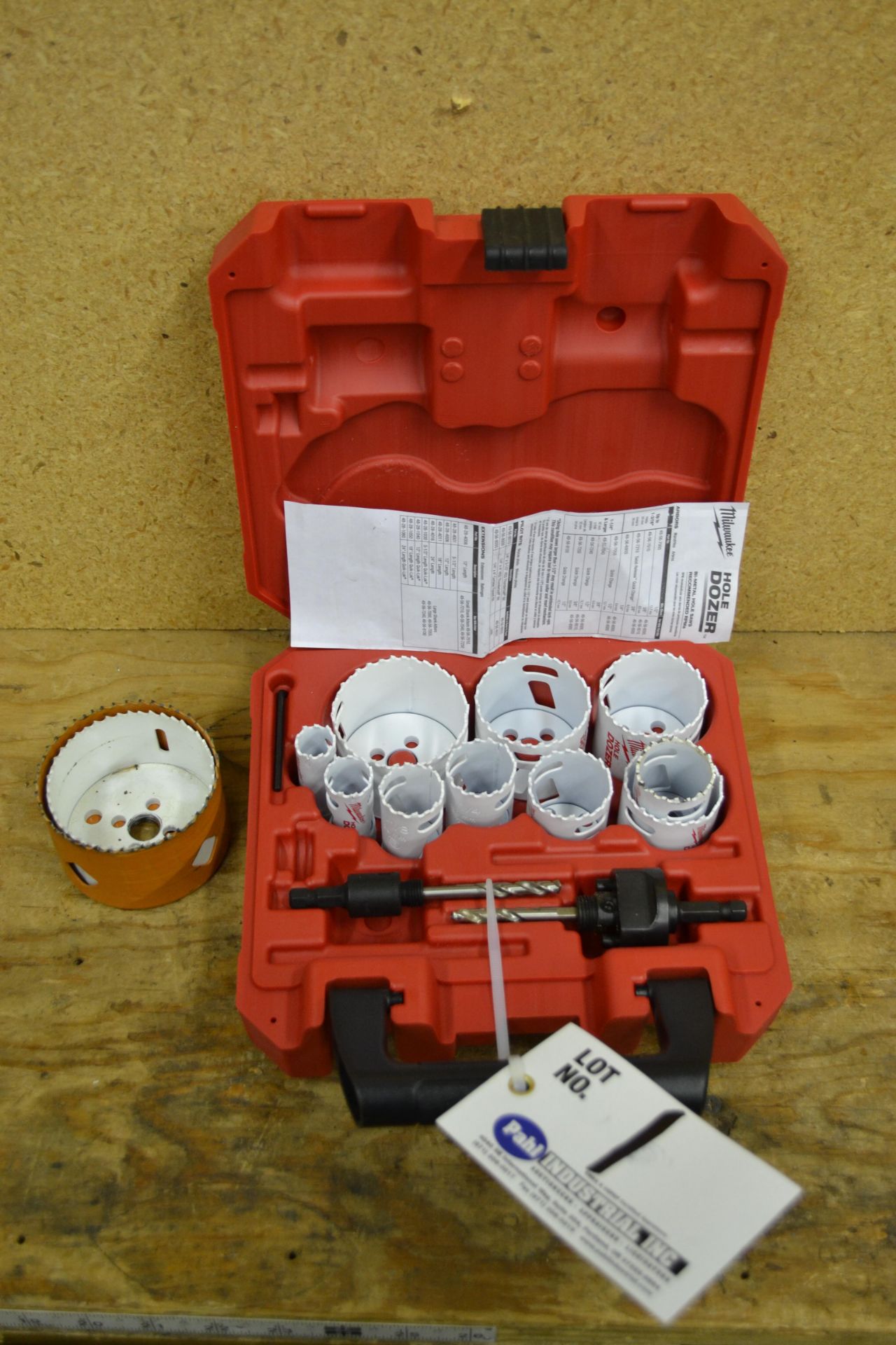 Milwaukee Hole Dozer Hole Saw set up to 3/4" - 2 3/8"