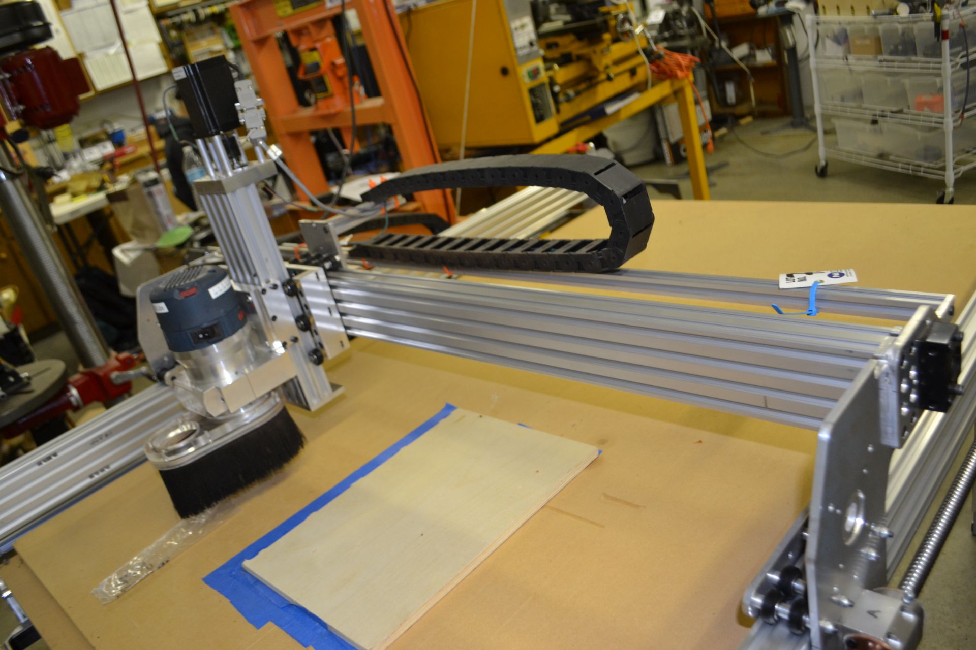 6' x 38'' x 31'' CNC Router c/w Bosch Router, Adjustable Track - Image 2 of 2