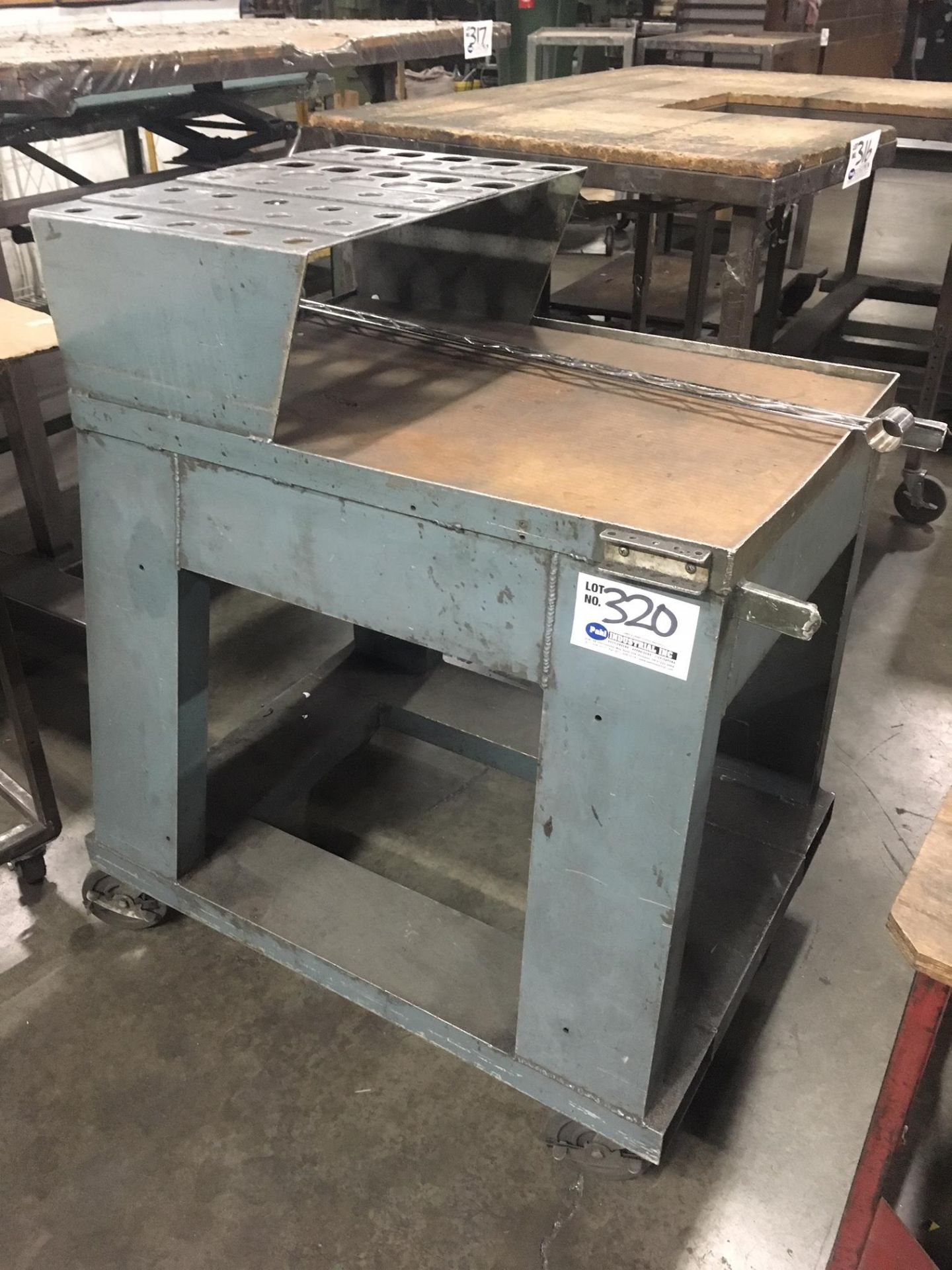 20-Station Tool Holder on 30'' x 21'' Cart