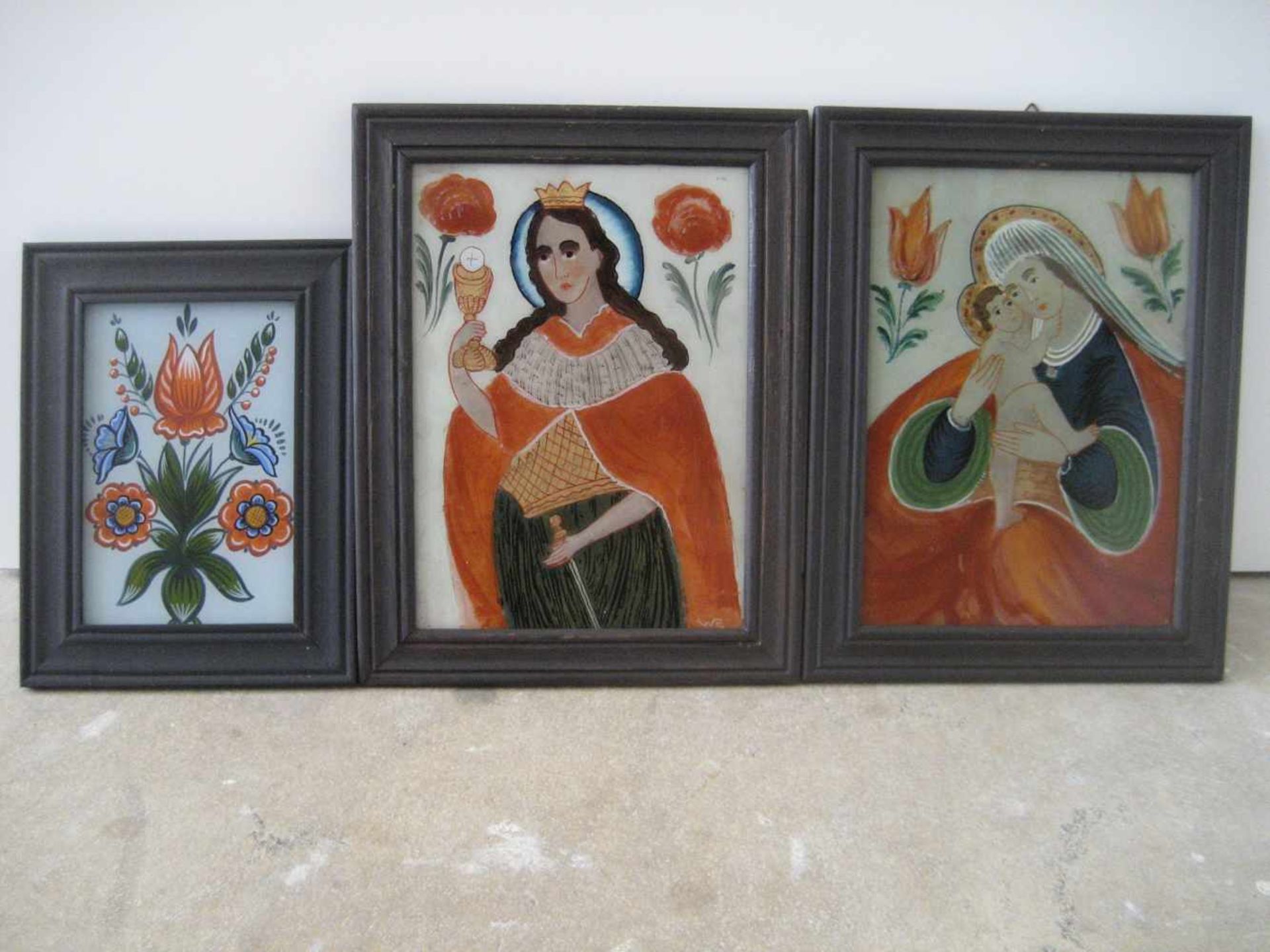 Drei Hinterglasmalereien, Blumen 13X19 cm, Hl. Barbara monogr.:WR, 19X20 cm, Maria mit Kind, 20X26