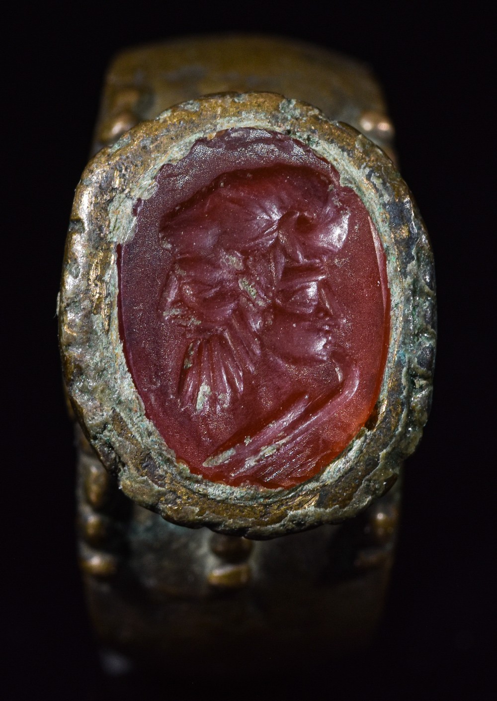 SASSANIAN BRONZE ROYAL INTAGLIO SIGNET RING - Image 9 of 10