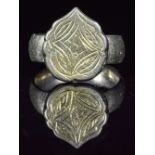 KNIGHTS TEMPLAR SILVER GILT RING WITH CROSS