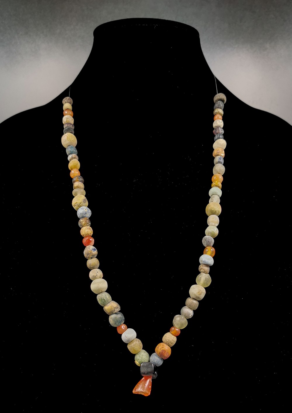 VIKING STONE BEADED NECKLACE - Image 2 of 6