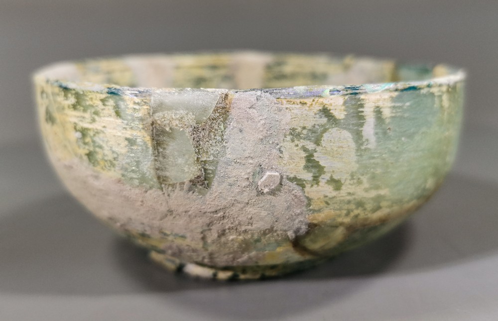 ROMAN GLASS BOWL - Image 9 of 12