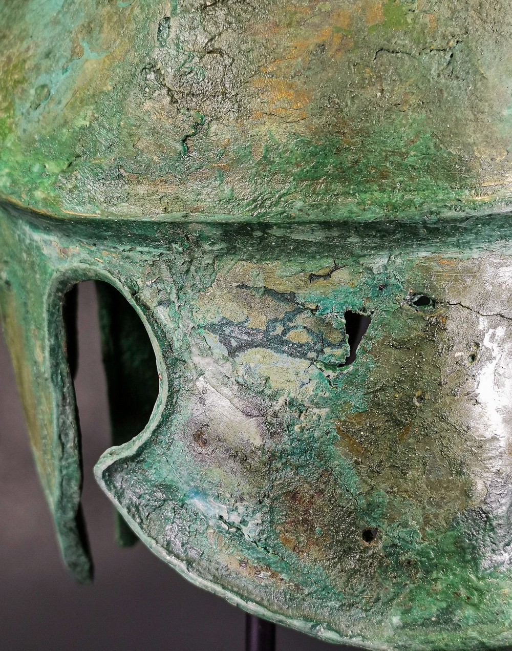 GREEK CORINTHIAN BRONZE HELMET - Image 18 of 18