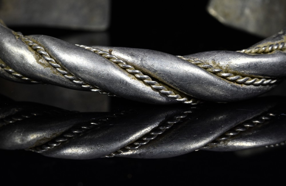 LARGE VIKING SILVER TWISTED BRACELET - Image 5 of 7