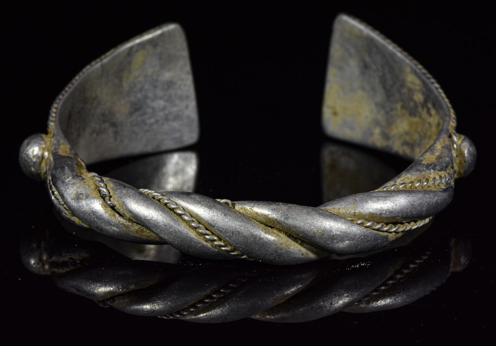 VIKING SILVER TWISTED BRACELET - Image 2 of 14