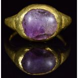 ROMAN GOLD RING WITH AMETHYST STONE