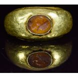 ROMAN GOLD INTAGLIO RING WITH GOD APOLLO