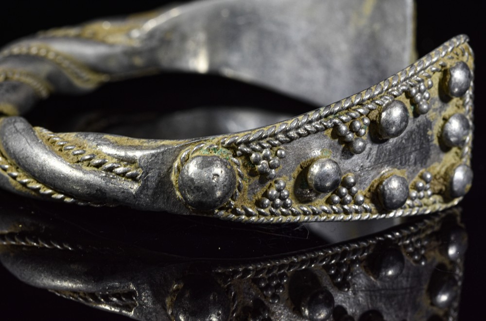 VIKING SILVER TWISTED BRACELET - Image 10 of 14