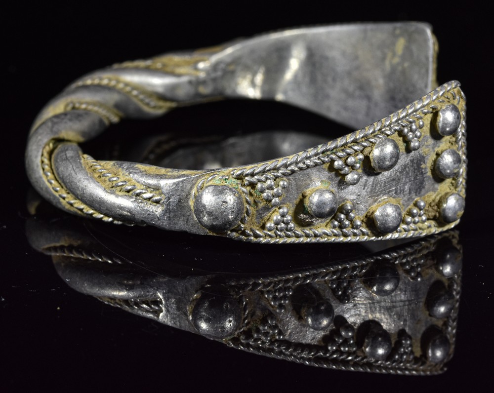 VIKING SILVER TWISTED BRACELET - Image 8 of 14