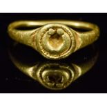 ROMAN GOLD RING WITH MOON CRESCENT