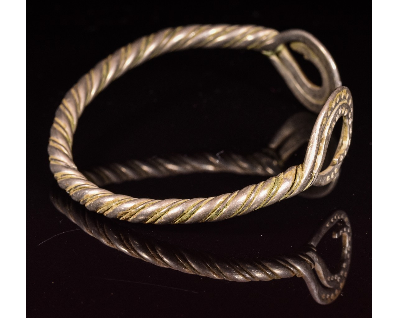 VIKING SILVER TWISTED BRACELET - Image 3 of 4