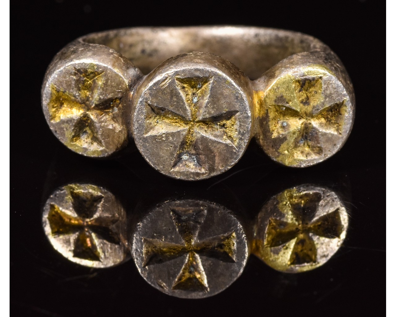 RARE MEDIEVAL SILVER GILT SEAL RING WITH CROSSES