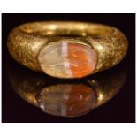 ROMAN GOLD RING WITH WINGED VICTORY