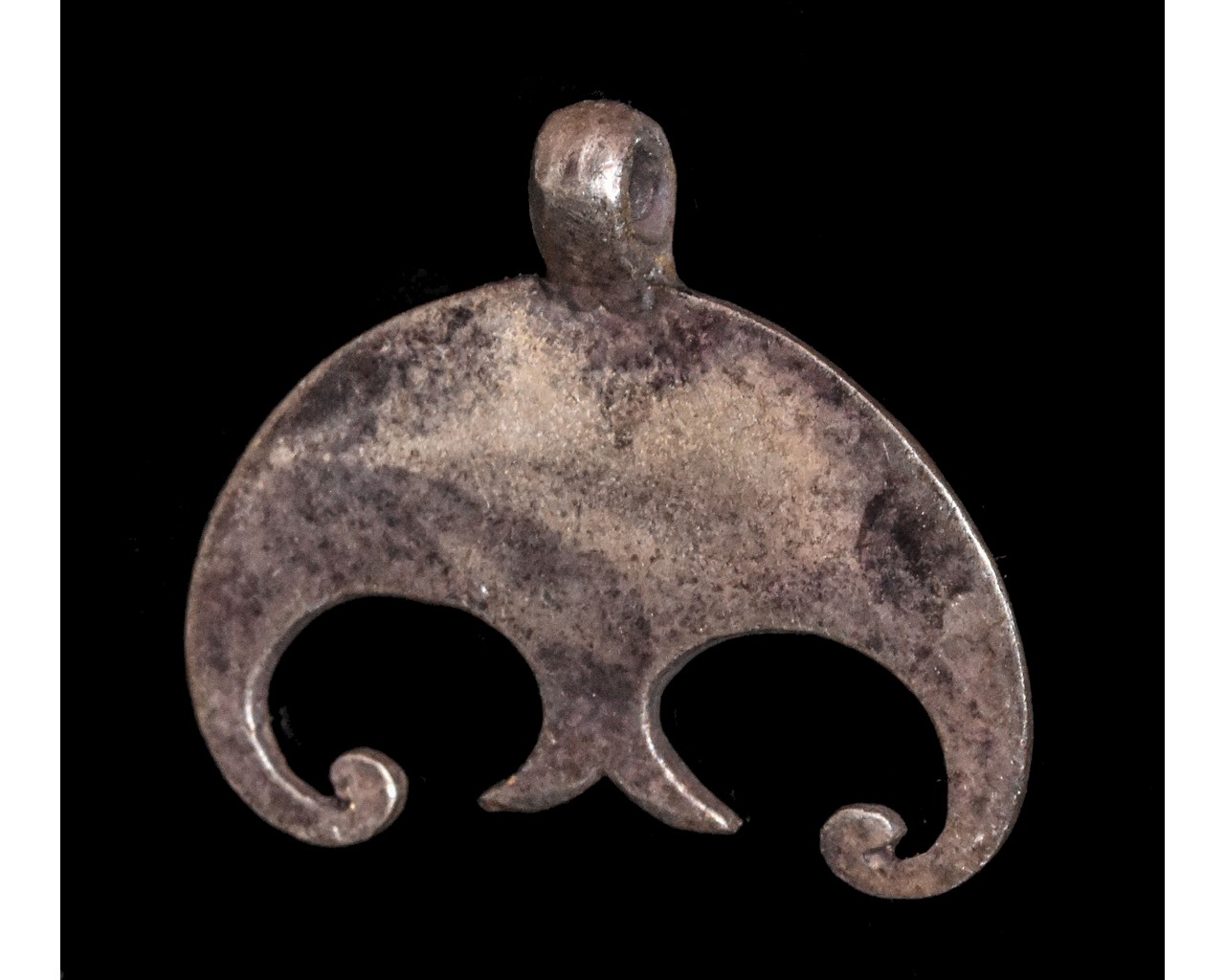 ROMAN SILVER LUNAR AMULET - Image 2 of 3