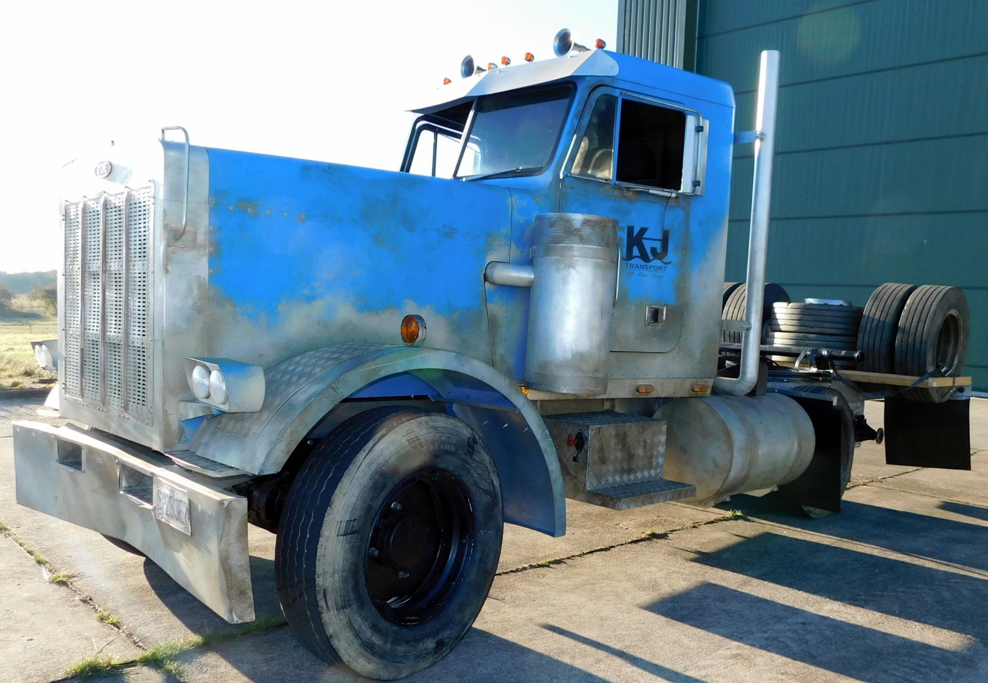 Scaled Down Bespoke Mack Tractor Unit, Deutz 914606 Diesel Engine, Hydraulic Pump & Drivetrain, - Image 9 of 26